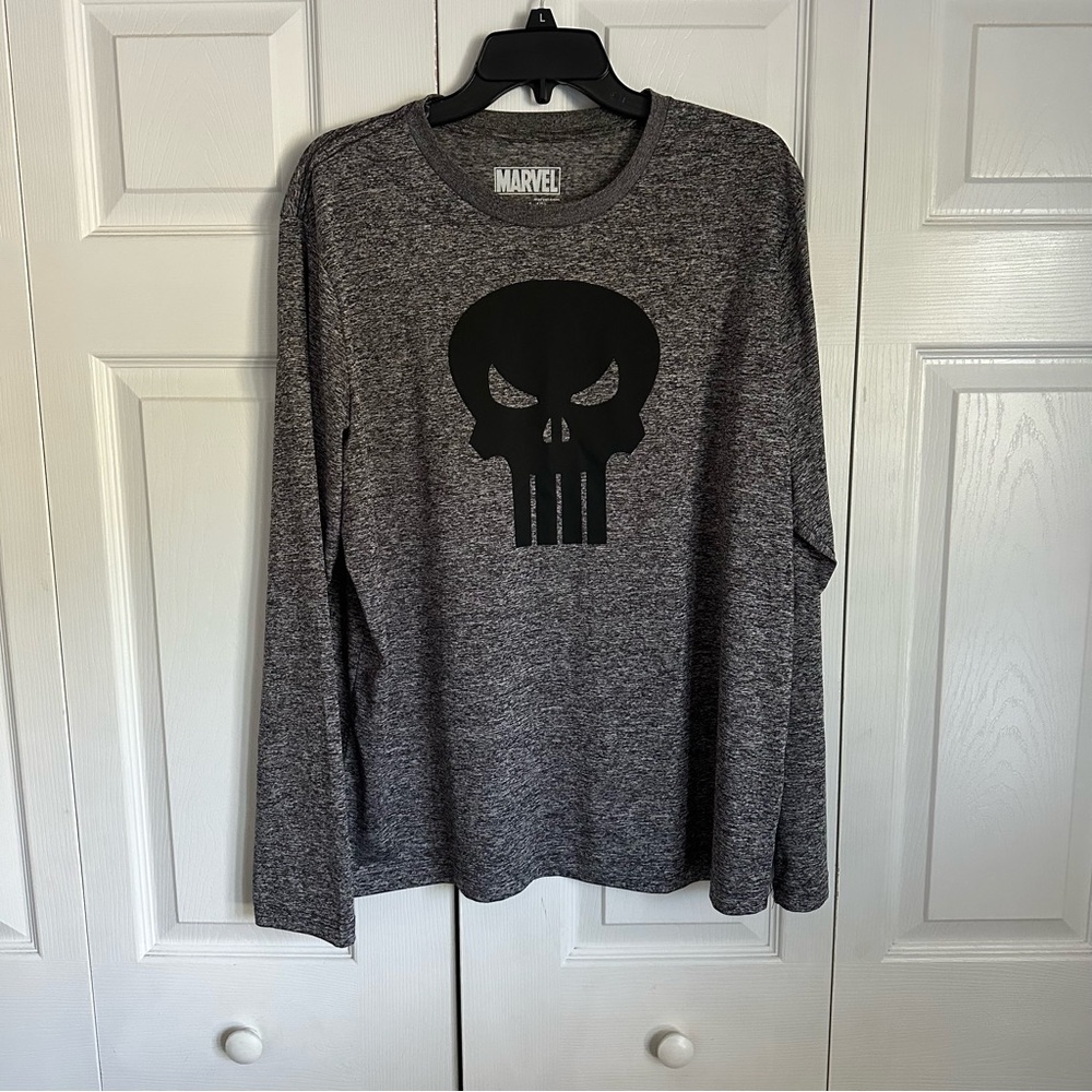 Marvel Punisher Shirt Mens XL Heather Gray Long Sleeve Graphic Skull Superhero